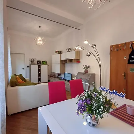 La Casetta In Centro By World 아파트 *