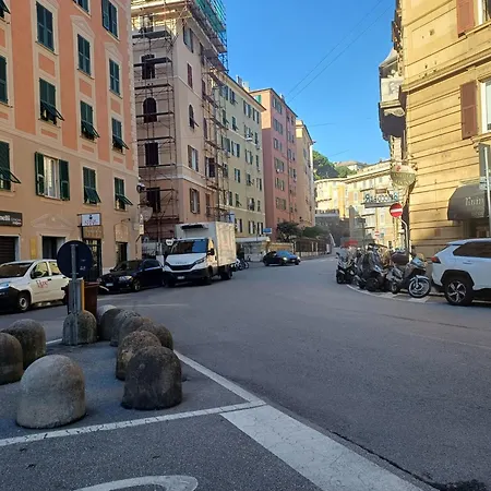 La Casetta In Centro By World * Genoa